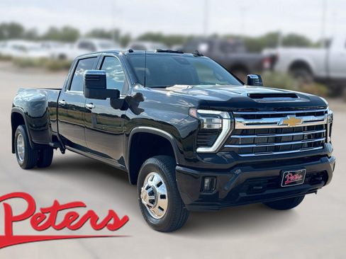 Used 2026 Chevrolet Silverado 3500 LTZ w/ LTZ Convenience Package AWD/4WD image 1