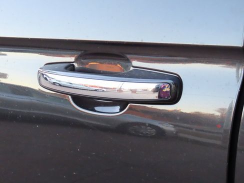 Used 2024 Ford Expedition Max Limited image 24