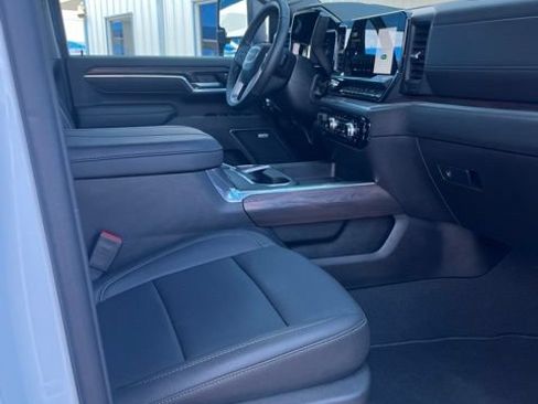 Used 2026 GMC Sierra 2500 SLT w/ Texas SLT Premium Package AWD/4WD image 9