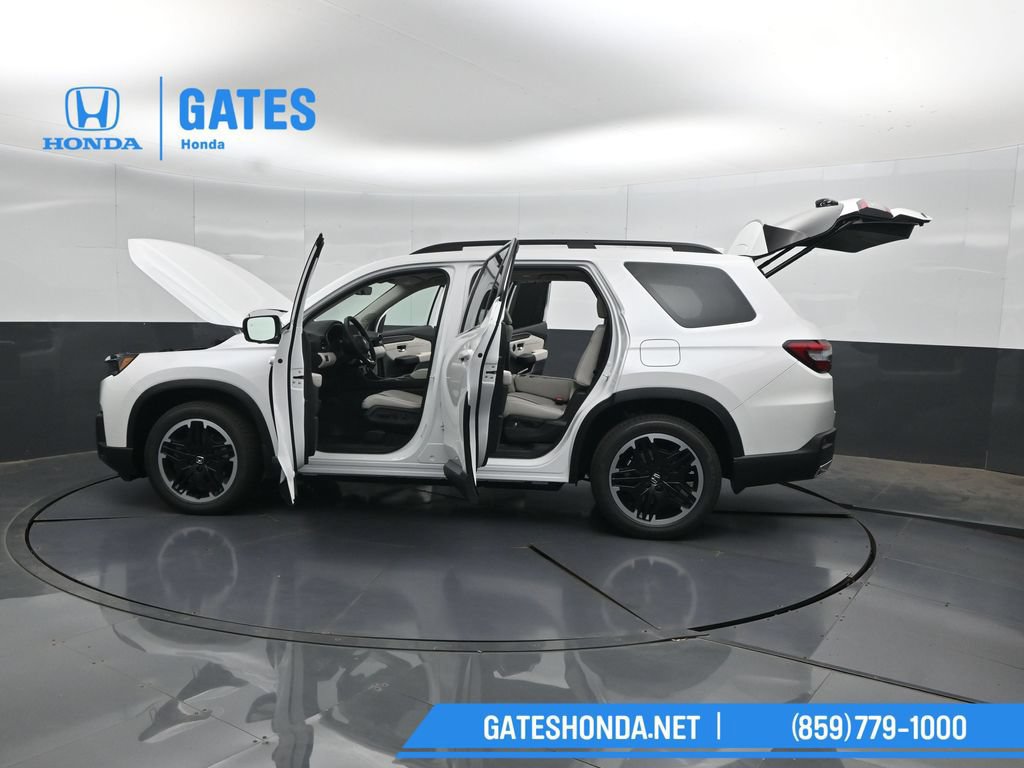 New 2026 Honda Pilot Touring image 57