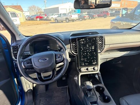 Used 2024 Ford Ranger Lariat w/ FX4 Off-Road Package image 7