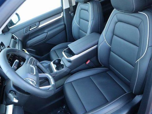 New 2026 GMC Terrain Denali w/ LPO, Black Badging Package image 24