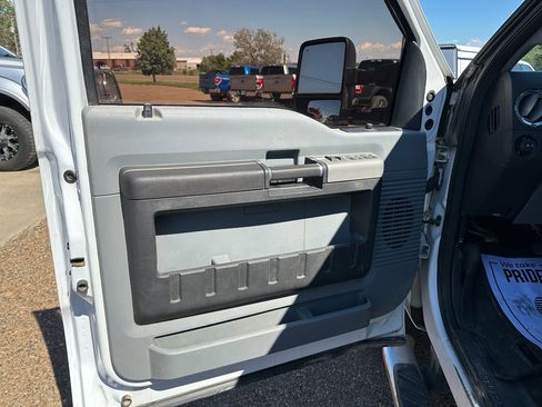 Used 2015 Ford F250 XLT w/ XLT Value Package image 10