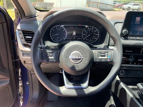 Used 2023 Nissan Rogue SV AWD/4WD image 28