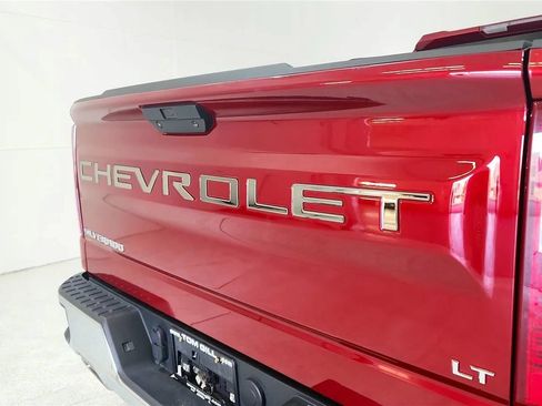 Used 2022 Chevrolet Silverado 1500 LT w/ Z71 Off-Road Package AWD/4WD image 37