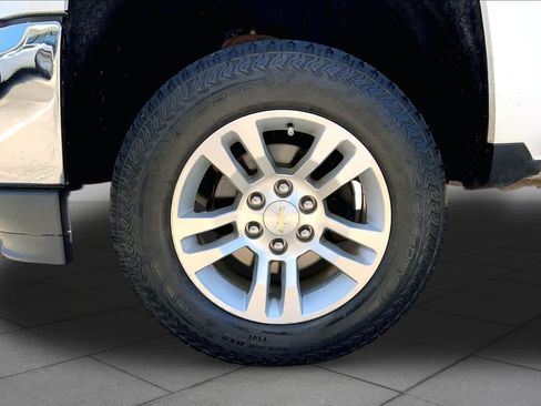 Used 2018 Chevrolet Silverado 1500 LT w/ Texas Edition AWD/4WD image 11