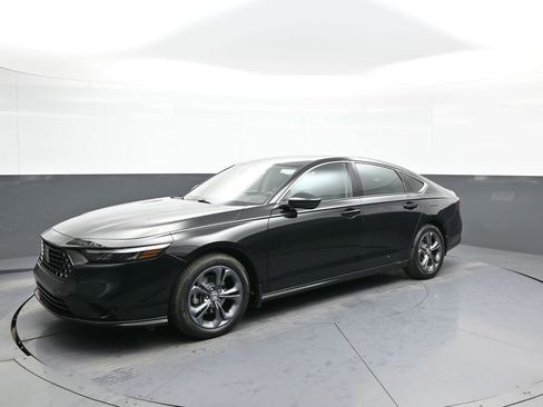Certified 2023 Honda Accord EX image 10