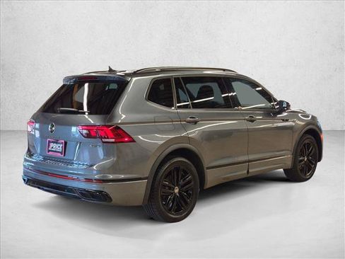 Used 2022 Volkswagen Tiguan SE R-Line AWD/4WD image 5