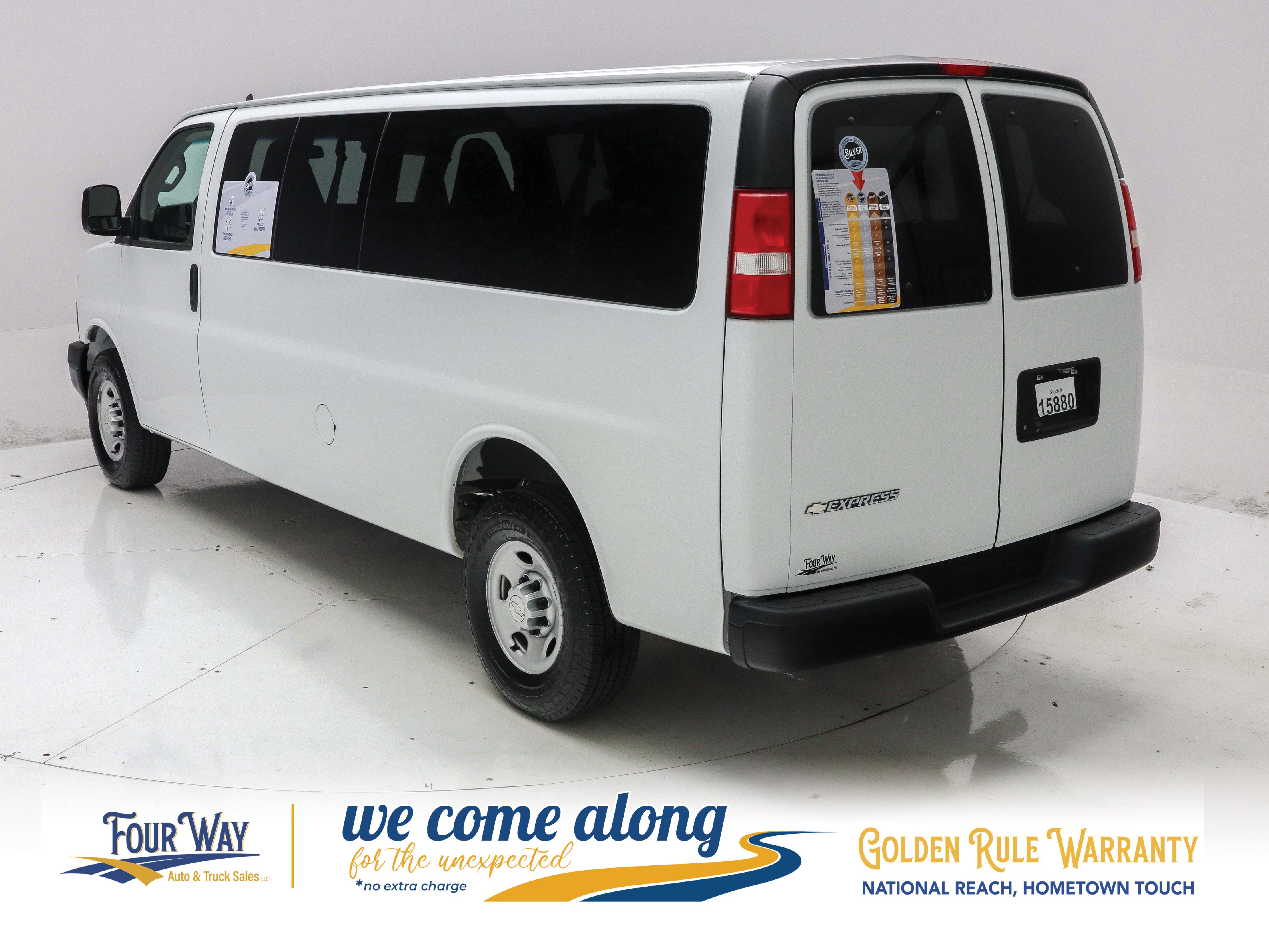 Used 2019 Chevrolet Express 3500 LS RWD image 6