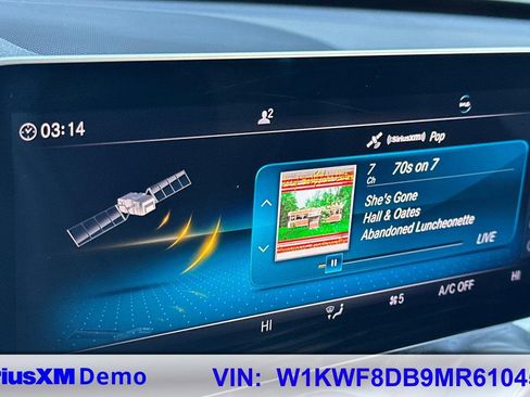 Used 2021 Mercedes-Benz C 300 Sedan image 33