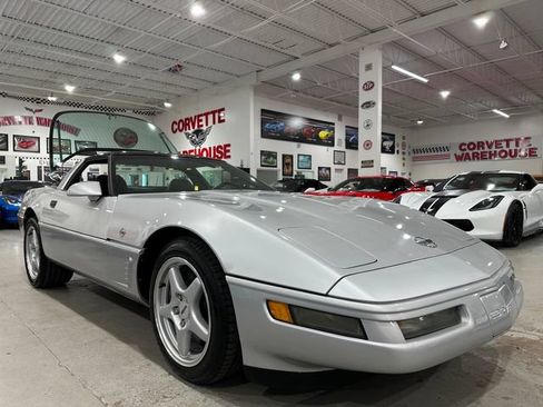 Used 1996 Chevrolet Corvette Coupe RWD image 31