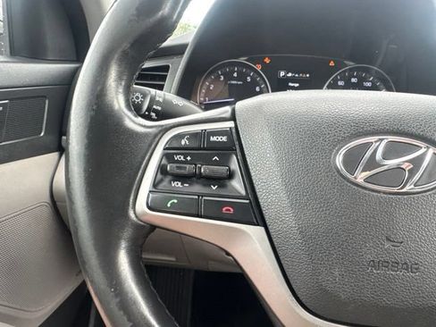 Used 2017 Hyundai Elantra Limited w/ Limited Ultimate Package 05 FWD image 22