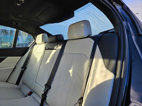 New 2026 BMW 530i xDrive w/ M Sport Package image 21