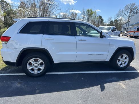 Used 2014 Jeep Grand Cherokee Laredo image 4