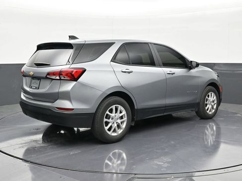 Used 2024 Chevrolet Equinox LS image 5