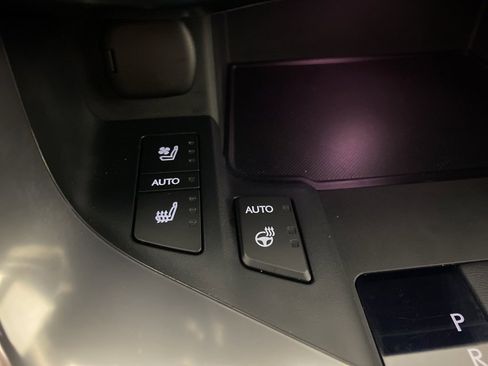 Certified 2024 Lexus LX 600 4WD w/ Luxury Package image 23