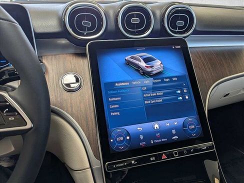 Used 2025 Mercedes-Benz C 300 Sedan image 11