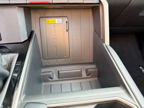 Used 2022 Toyota Tundra Limited image 28