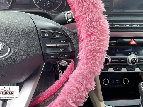 Used 2020 Hyundai Elantra SE w/ Cargo Package (C1) image 18