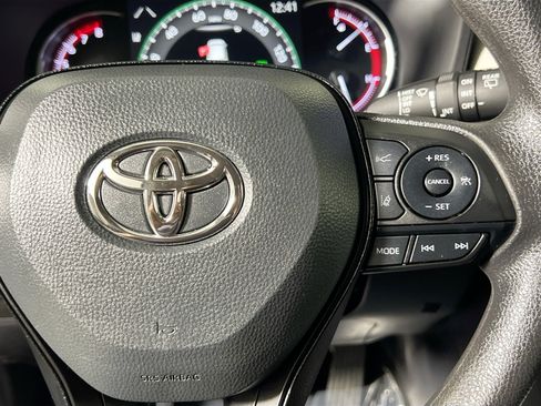 Used 2025 Toyota RAV4 XLE w/ Convenience Package FWD image 20