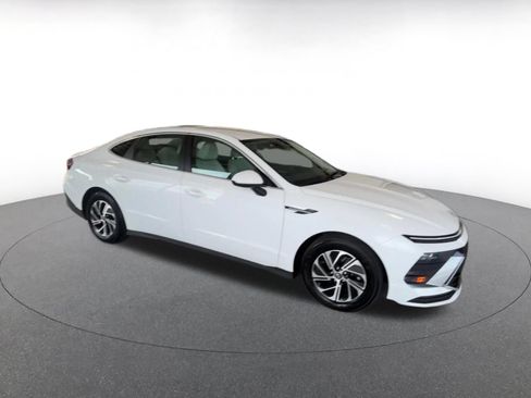 Used 2026 Hyundai Sonata Blue FWD image 2