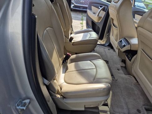 Used 2011 GMC Acadia SLT FWD image 9