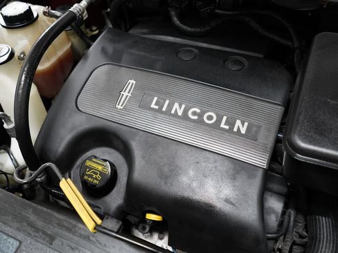 Used 2012 Lincoln MKX AWD image 59