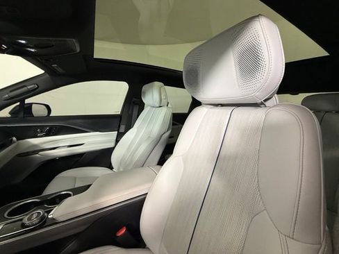 Certified 2024 Cadillac Lyriq Luxury RWD image 6