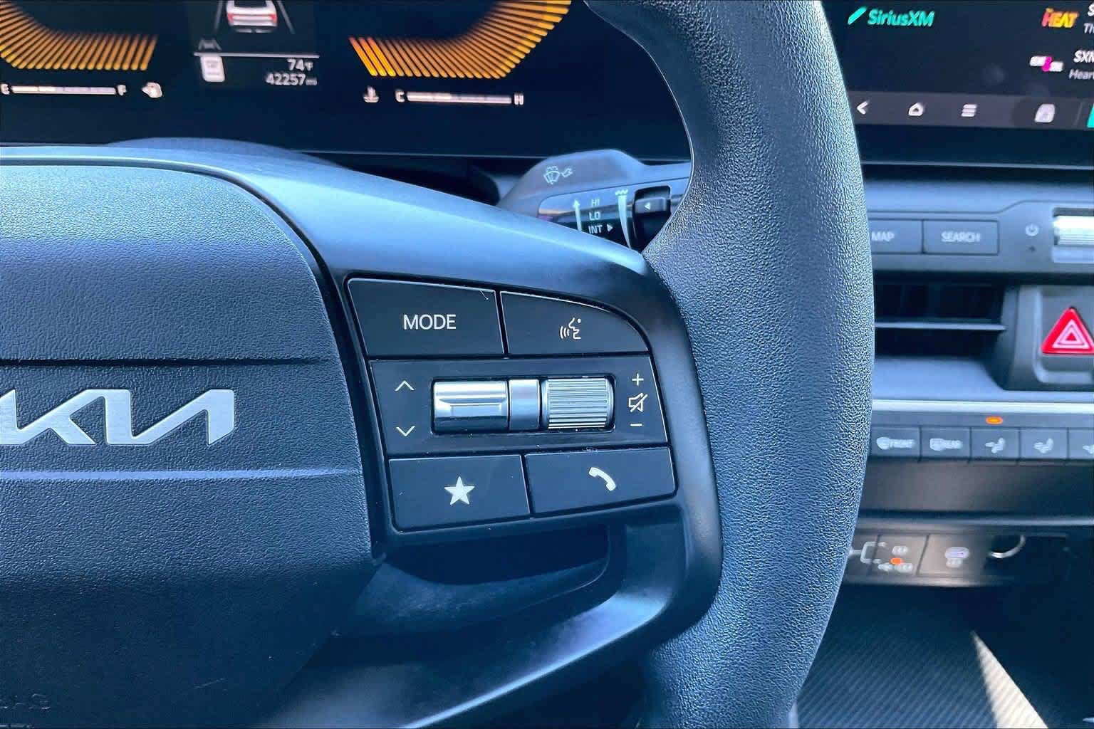 Certified 2025 Kia K4 FWD image 22