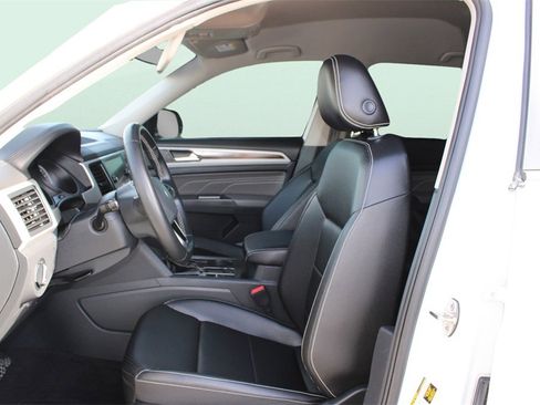 Used 2021 Volkswagen Atlas SE image 15