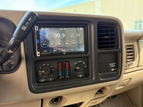 Used 2004 GMC Sierra 2500 SLE w/ Heavy-Duty Power Package AWD/4WD image 22