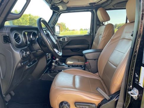 Used 2022 Jeep Wrangler Unlimited Sahara w/ Cold Weather Group image 8