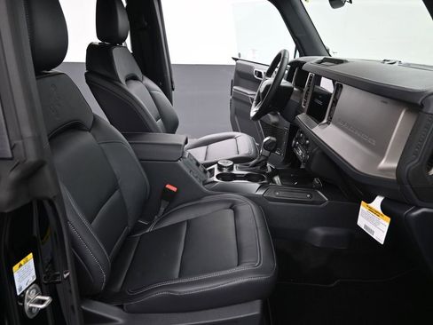 New 2025 Ford Bronco Outer Banks image 24