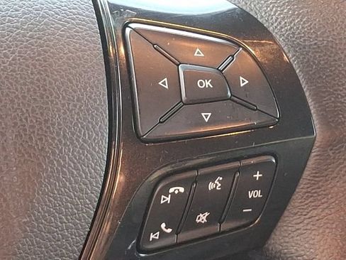 Used 2017 Ford Explorer XLT w/ Equipment Group 202A FWD image 22