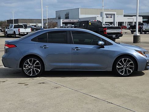 Used 2022 Toyota Corolla SE image 2