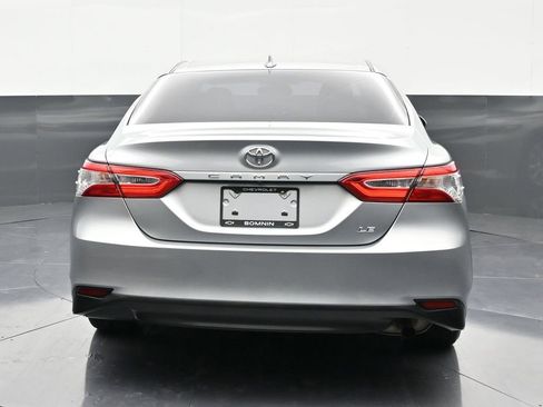 Used 2019 Toyota Camry LE FWD image 4