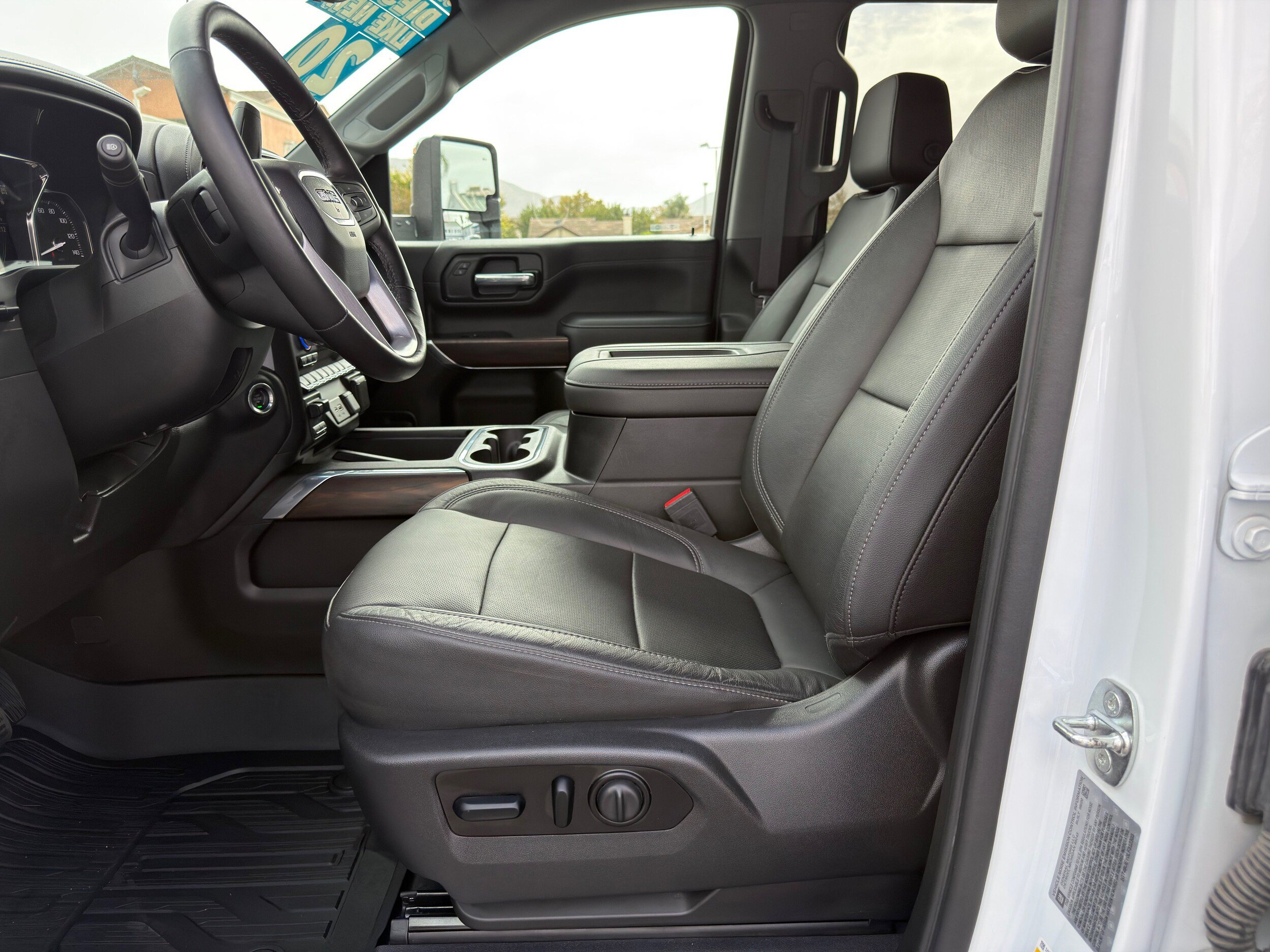 Used 2020 GMC Sierra 3500 SLT w/ SLT Premium Plus Package AWD/4WD image 32
