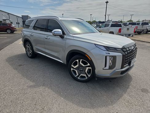 Used 2023 Hyundai Palisade Limited image 12