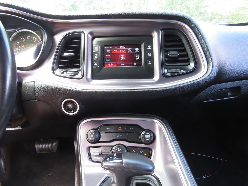 Used 2016 Dodge Challenger SXT RWD image 21