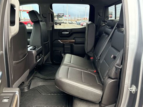 Used 2022 Chevrolet Silverado 1500 LT Trail Boss w/ Convenience Package II image 17