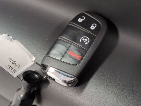 Used 2020 Jeep Renegade Limited w/ Safety and Security Group AWD/4WD image 32