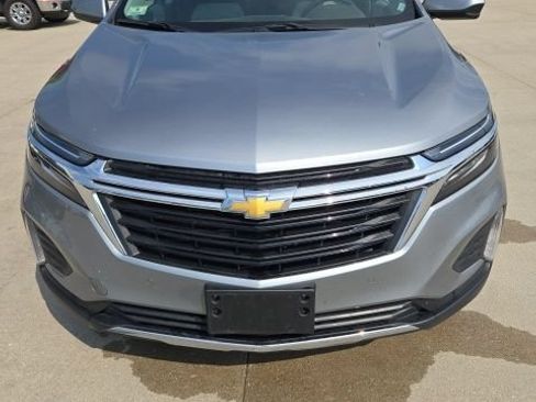 Used 2024 Chevrolet Equinox LT AWD/4WD image 2