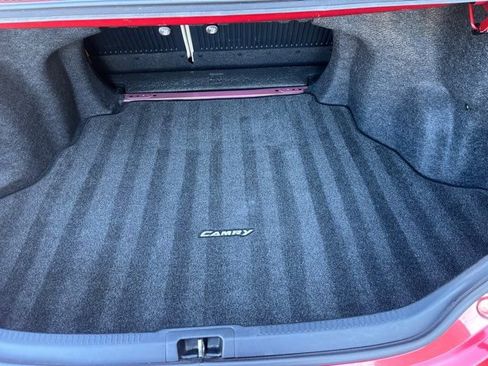 Used 2012 Toyota Camry XLE image 31