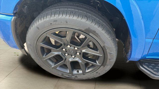 Used 2025 RAM 1500 Laramie w/ Night Edition AWD/4WD image 15