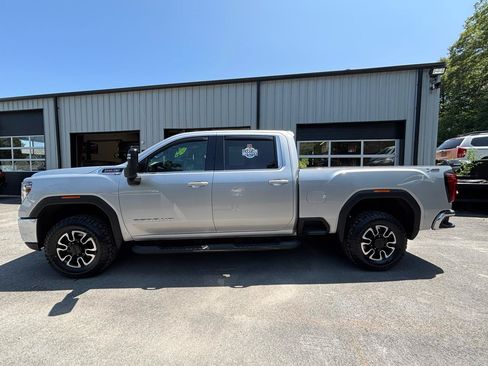 Used 2020 GMC Sierra 2500 SLE w/ SLE Value Package; AWD/4WD image 6