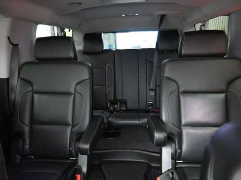 Used 2020 Chevrolet Suburban Premier AWD/4WD image 45