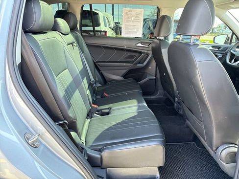 Used 2022 Volkswagen Tiguan SE AWD/4WD image 10