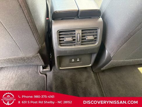 Certified 2025 Nissan Rogue SV FWD image 30