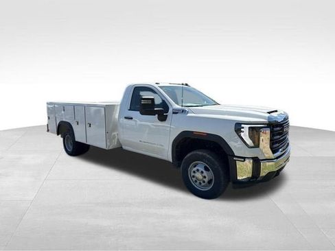 New 2026 GMC Sierra 3500 Pro w/ Convenience Package AWD/4WD image 3
