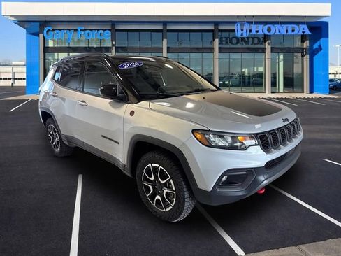 Used 2026 Jeep Compass Trailhawk AWD/4WD image 1